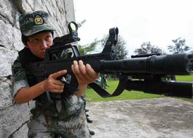 女子特战排首次香港亮相:感觉家伙不小(1)